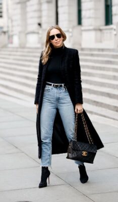 Mom jeans with blouse and cardigan