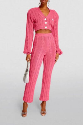 Knitted sweater and matching trousers airport look